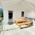 Casa Dos Castanheiros - The White * Canto da Areia