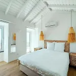 Casa Dos Castanheiros - The White *